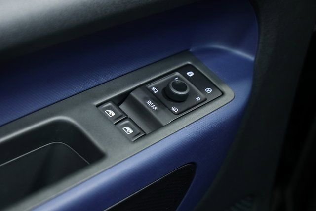 New 2025 Volkswagen ID. Buzz Pro S image 27