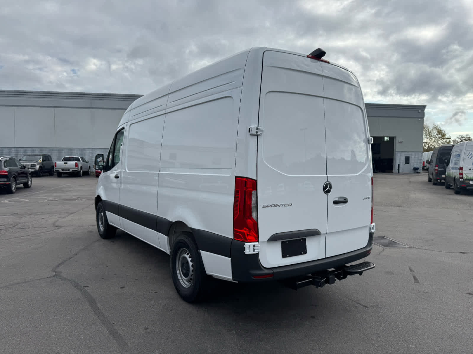 Used 2025 Mercedes-Benz Sprinter 2500 image 8