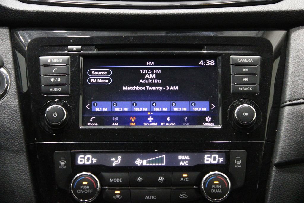 Used 2020 Nissan Rogue SV image 30