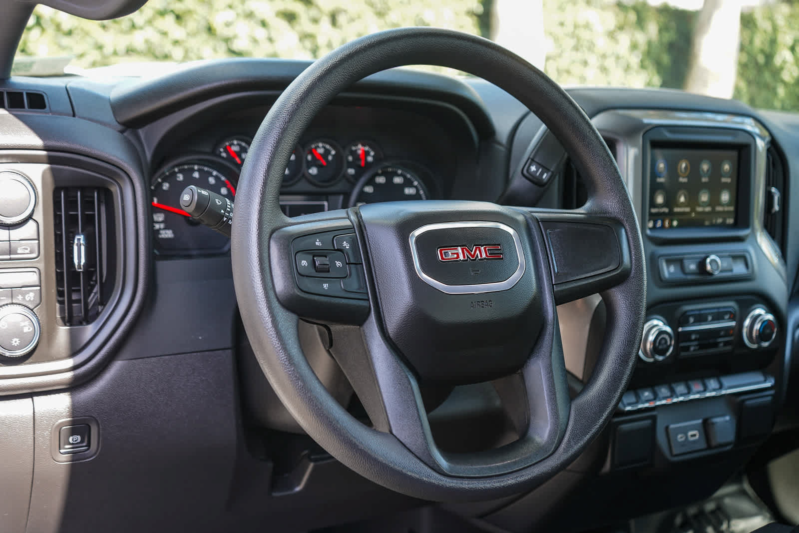 Used 2025 GMC Sierra 1500 Pro w/ Pro Value Package AWD/4WD image 15