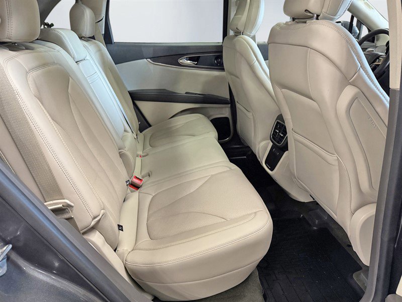 Used 2020 Lincoln Nautilus Reserve w/ Equipment Group 201A image 23