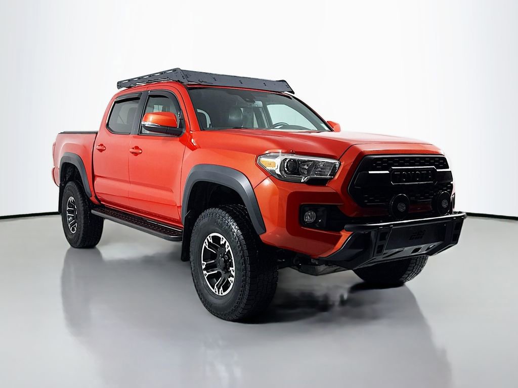 Used 2018 Toyota Tacoma TRD Off-Road image 3