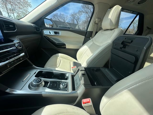 Used 2021 Ford Explorer Platinum w/ Equipment Group 601A image 27