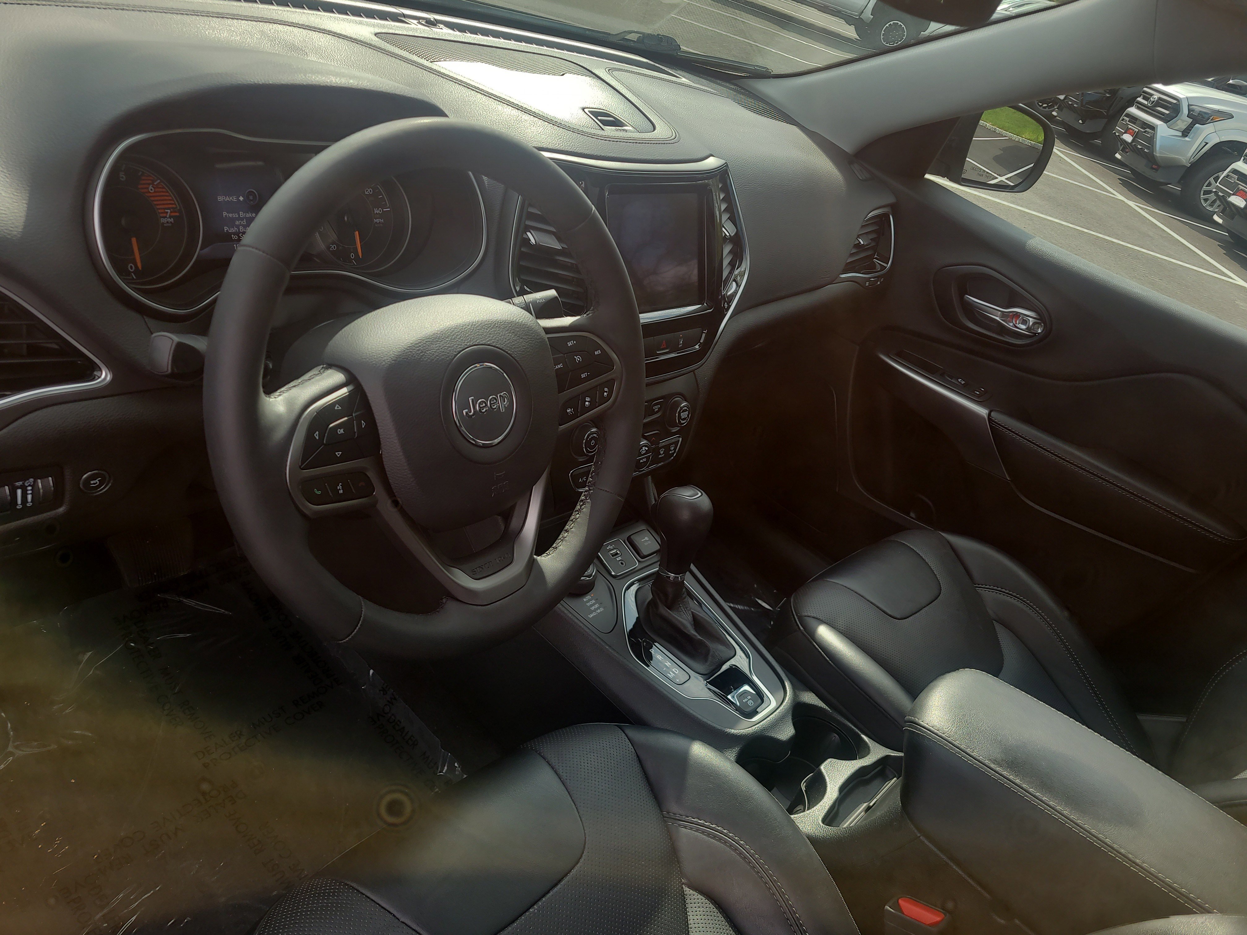 Used 2022 Jeep Cherokee Limited AWD/4WD image 16