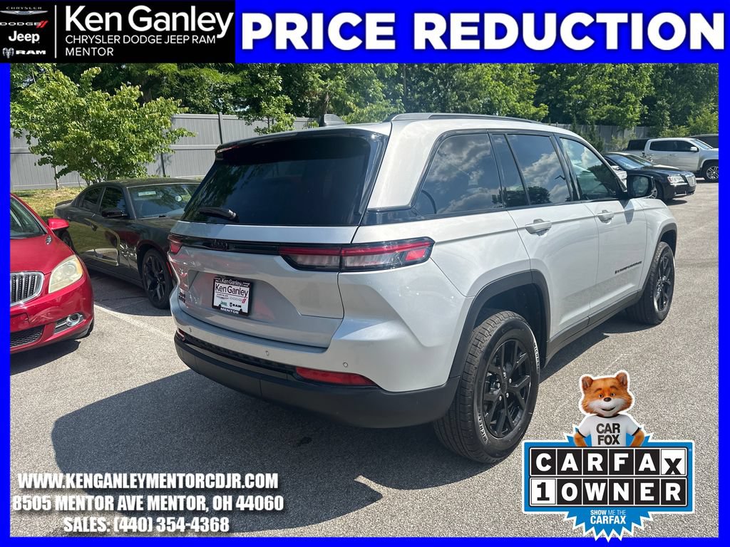 Certified 2025 Jeep Grand Cherokee Altitude w/ Trailer Tow Package AWD/4WD image 10