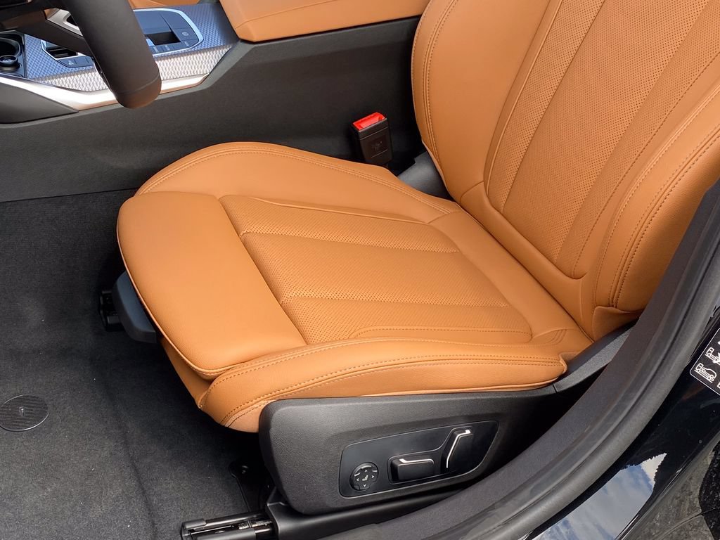 New 2026 BMW 330i xDrive Sedan w/ M Sport Package AWD/4WD image 16