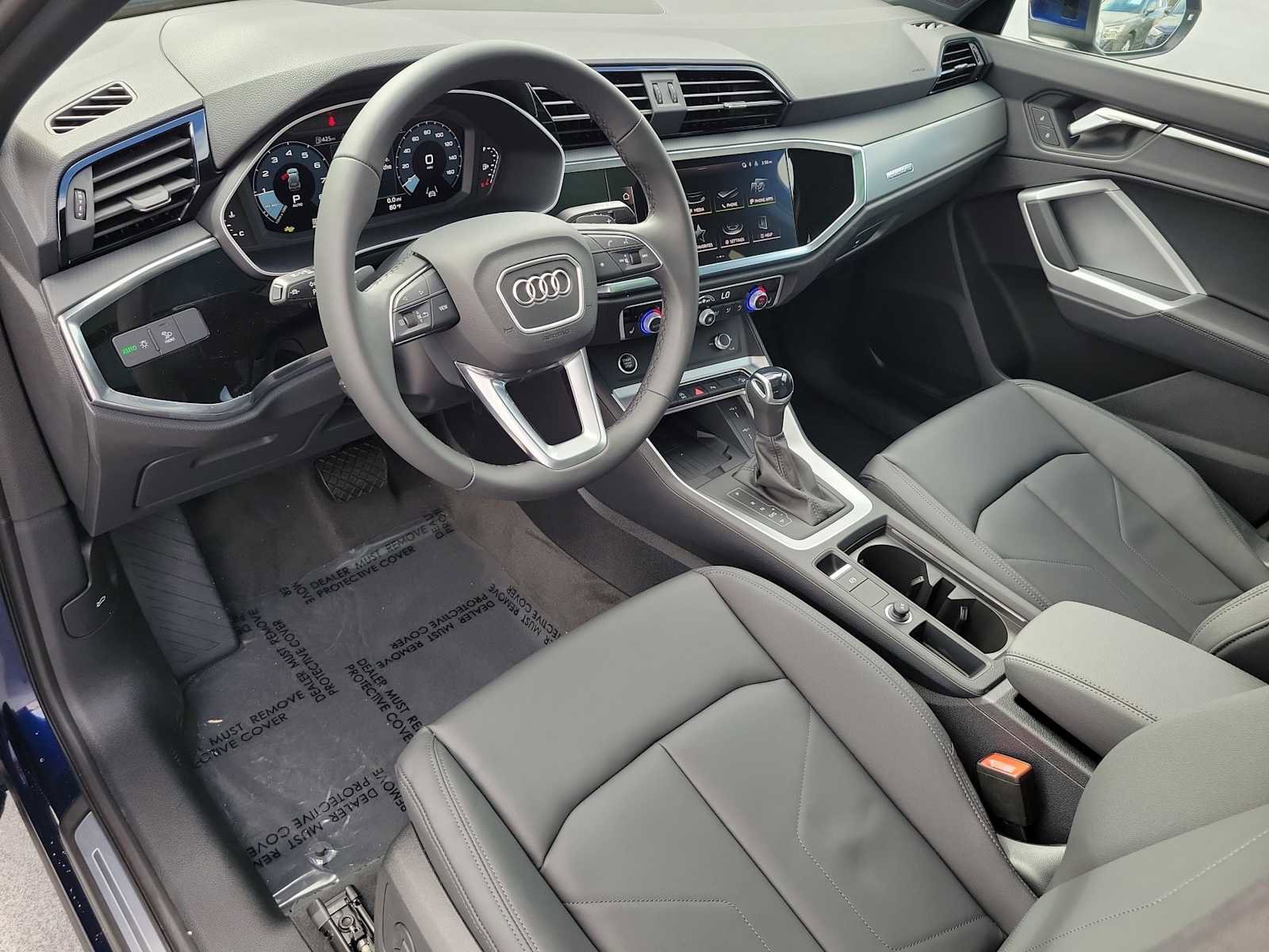New 2025 Audi Q3 2.0T Premium image 2