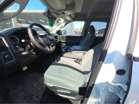 Used 2017 RAM 1500 Express AWD/4WD image 5