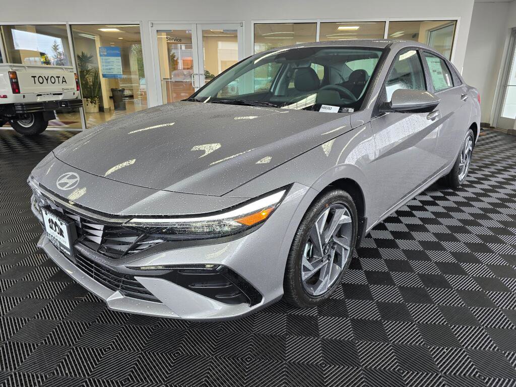 New 2026 Hyundai Elantra Limited image 8