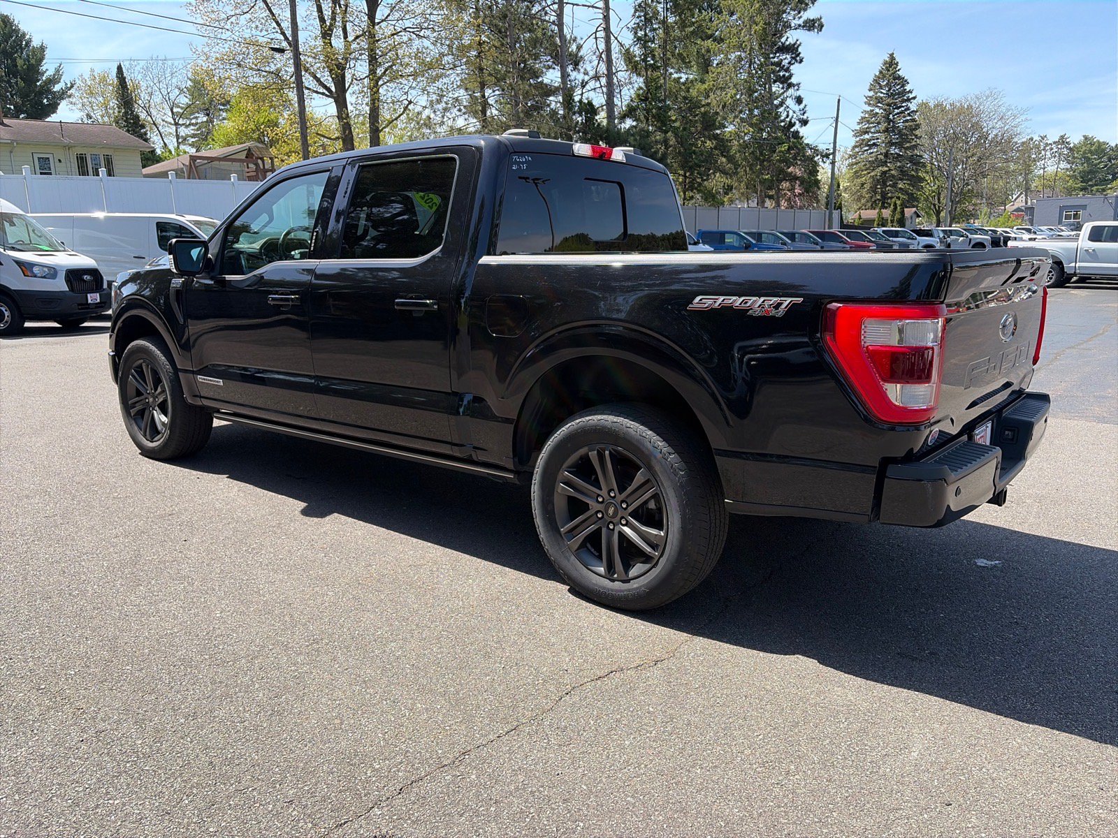 Used 2021 Ford F150 Lariat w/ Equipment Group 502A High AWD/4WD image 4