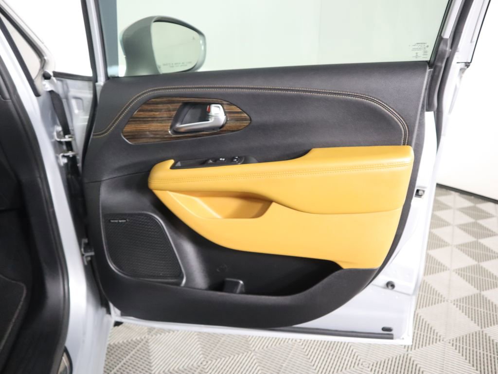 Used 2022 Chrysler Pacifica Pinnacle image 26