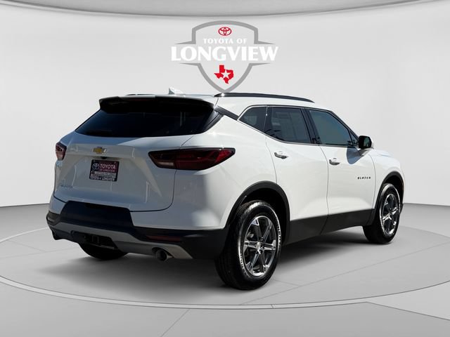 Used 2024 Chevrolet Blazer LT w/ Convenience Package FWD image 5