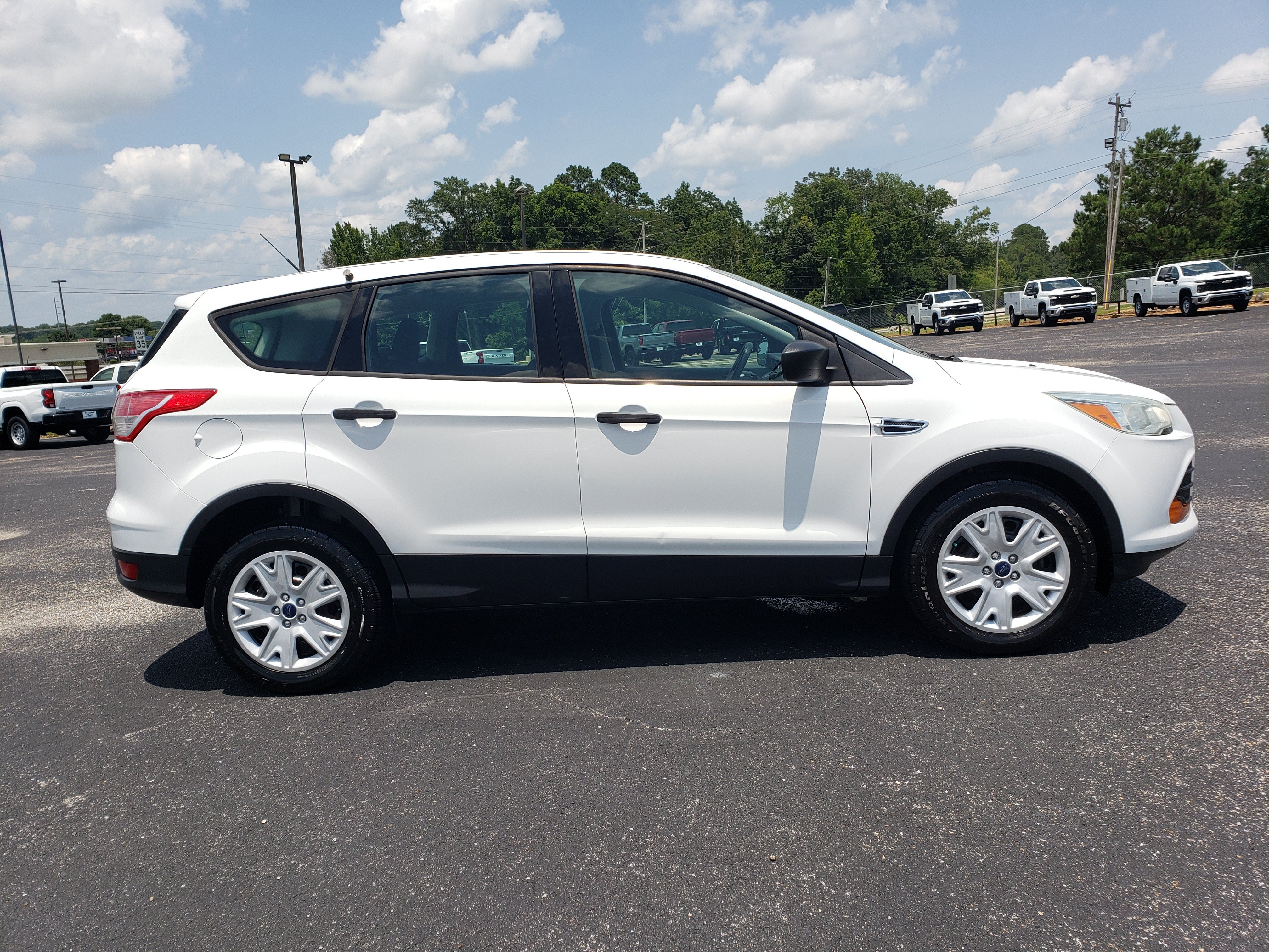 Used 2015 Ford Escape S FWD image 5