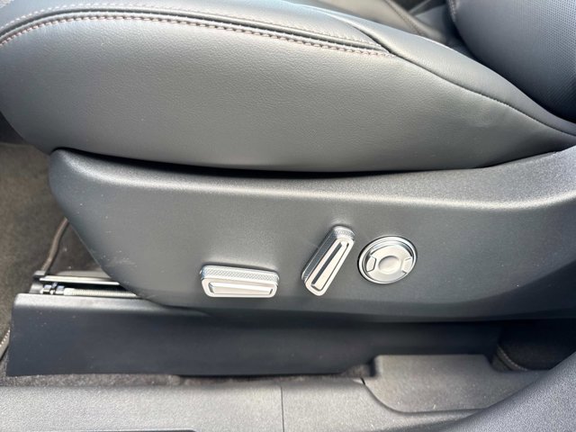 New 2025 Lincoln Nautilus Premier w/ Jet Appearance Package image 12