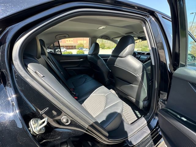 Used 2020 Toyota Camry SE image 17