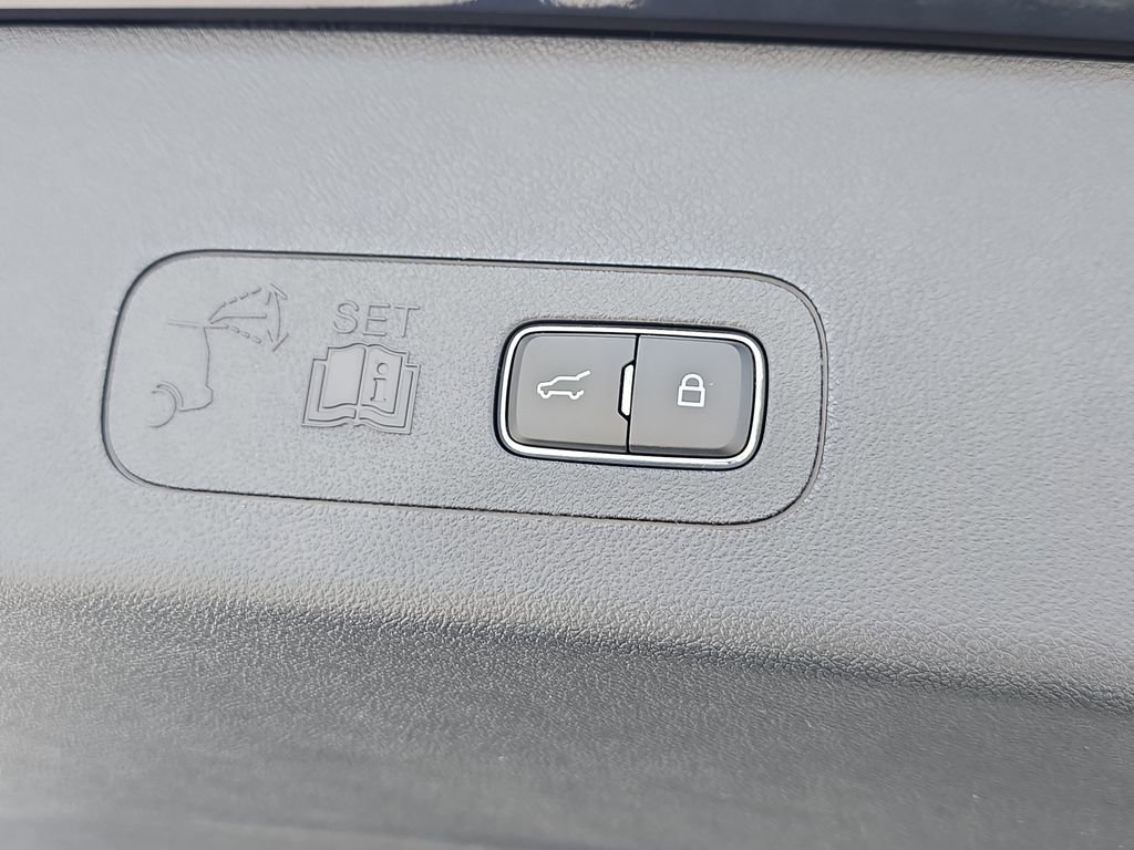 New 2025 Lincoln Aviator 2WD w/ Equipment Group 101A image 33