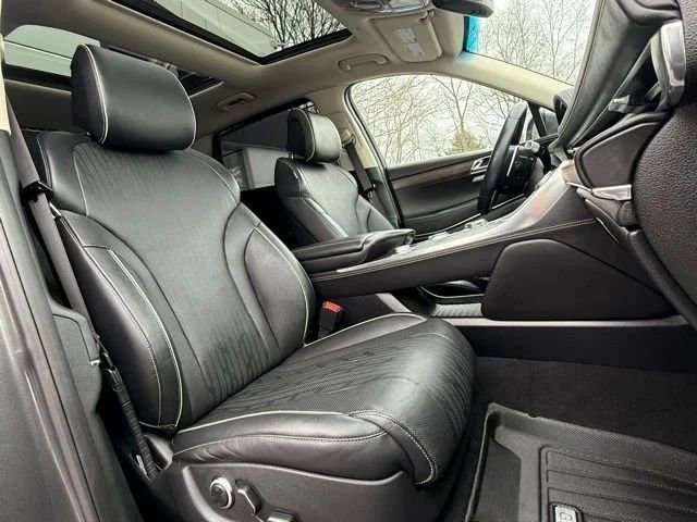 Used 2023 Genesis GV80 2.5T w/ Prestige 20" Package image 20