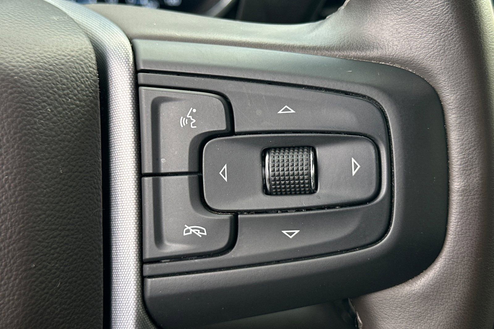Used 2025 GMC Sierra 1500 SLT image 35
