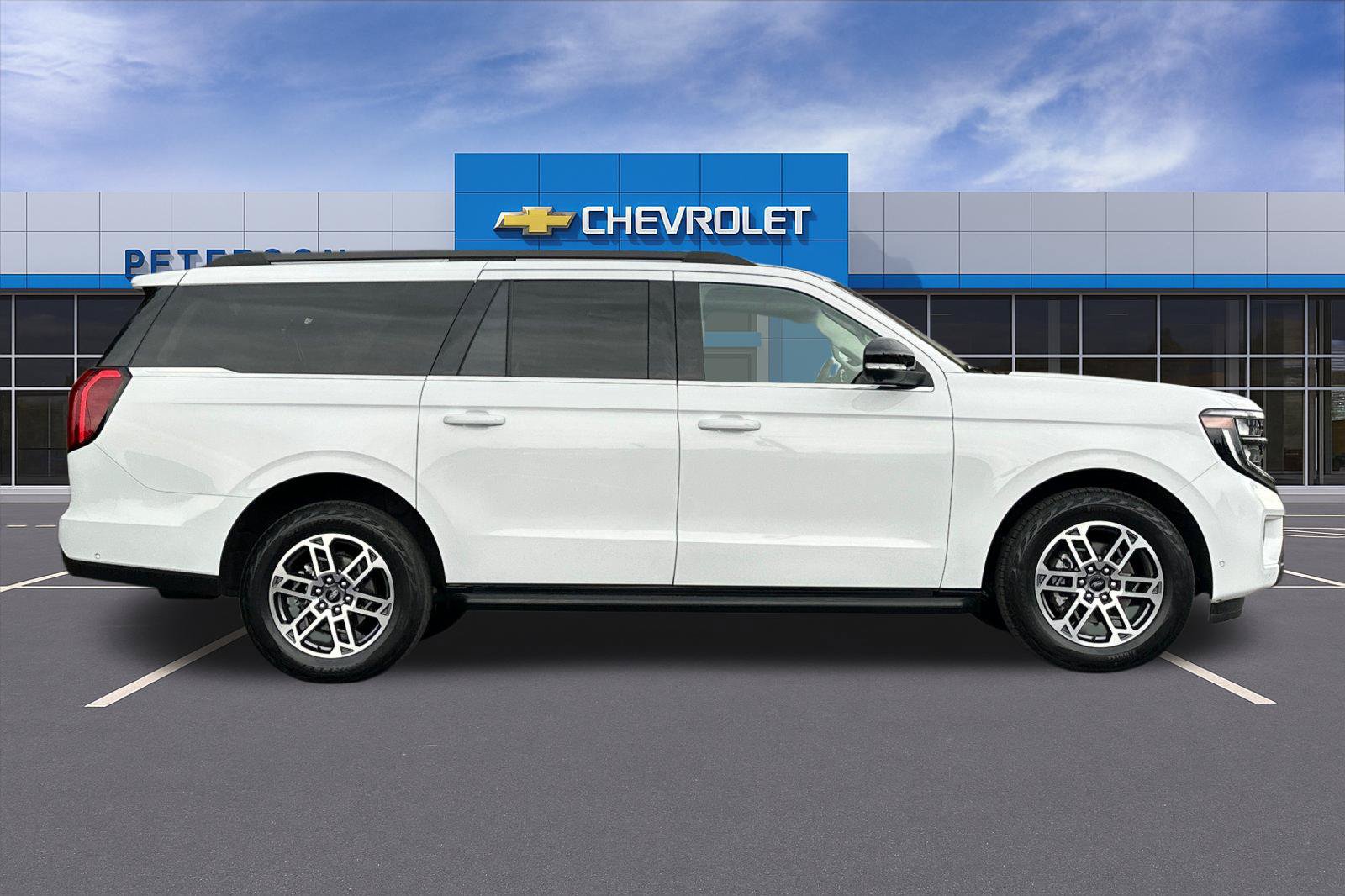 Used 2025 Ford Expedition Max Active AWD/4WD image 3