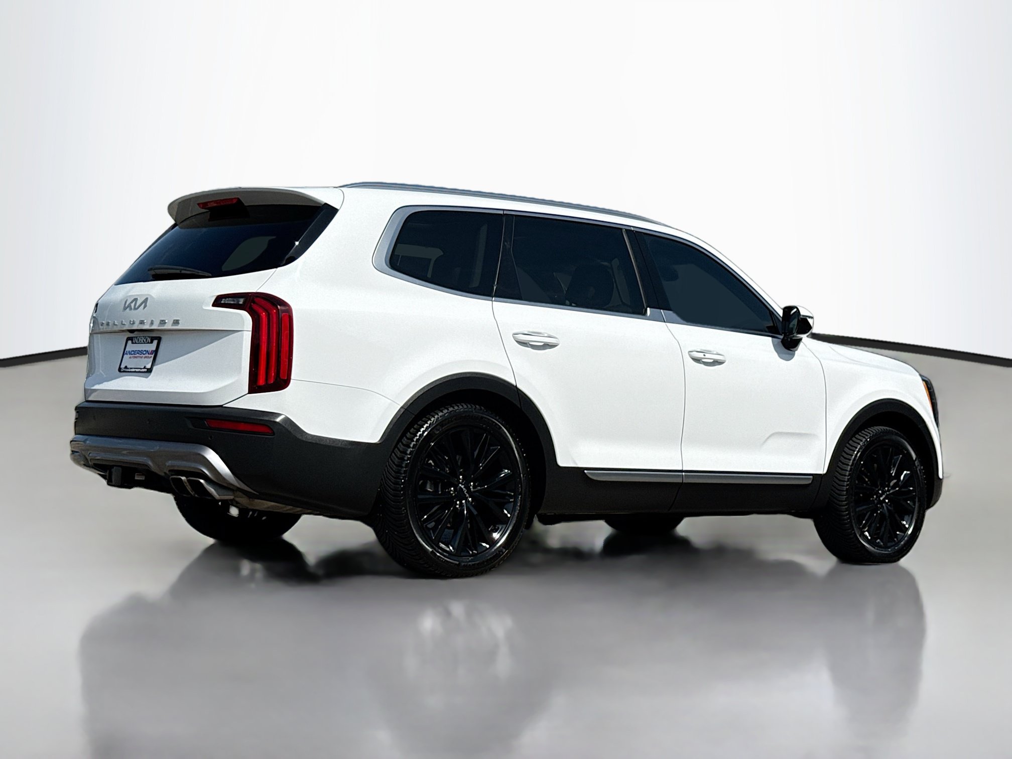 Used 2022 Kia Telluride SX w/ Towing Package FWD image 2