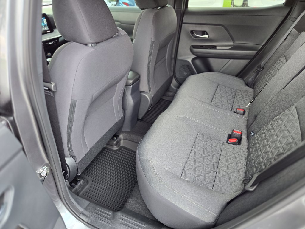 New 2026 Nissan Kicks SV w/ Interior Electronics Package AWD/4WD image 10