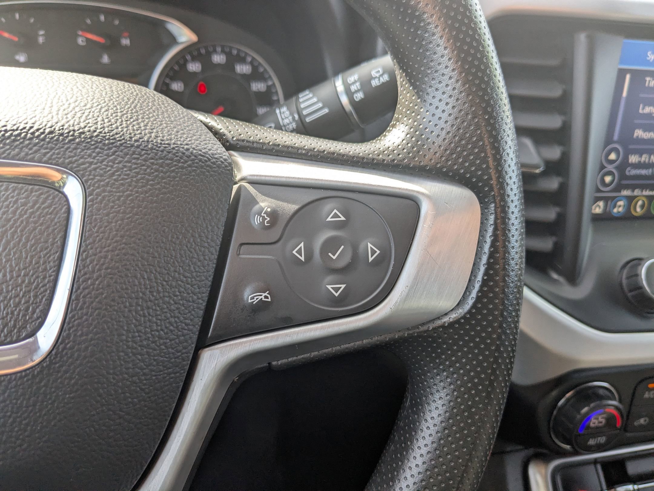 Used 2021 GMC Acadia SLE w/ Elevation Edition image 22