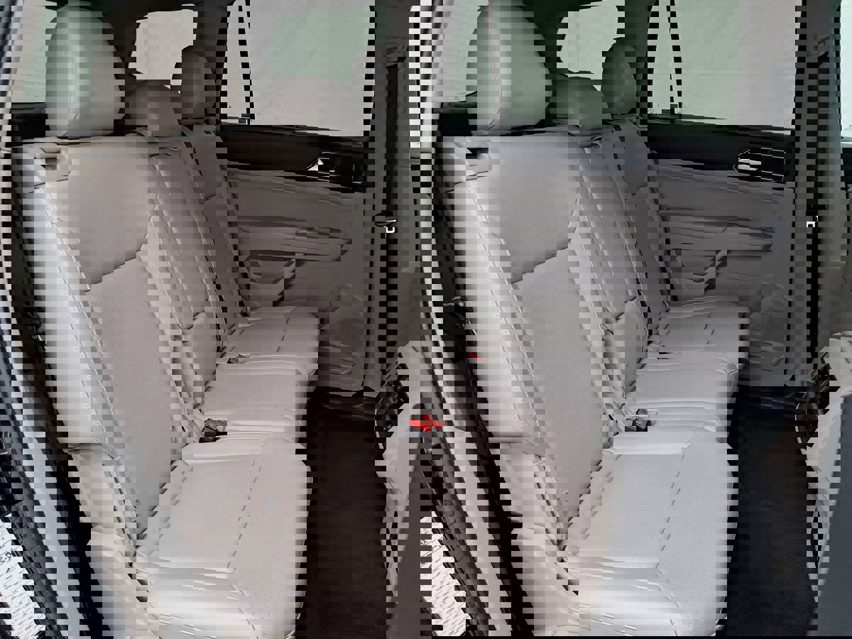 Used 2018 Volkswagen Atlas SE image 29