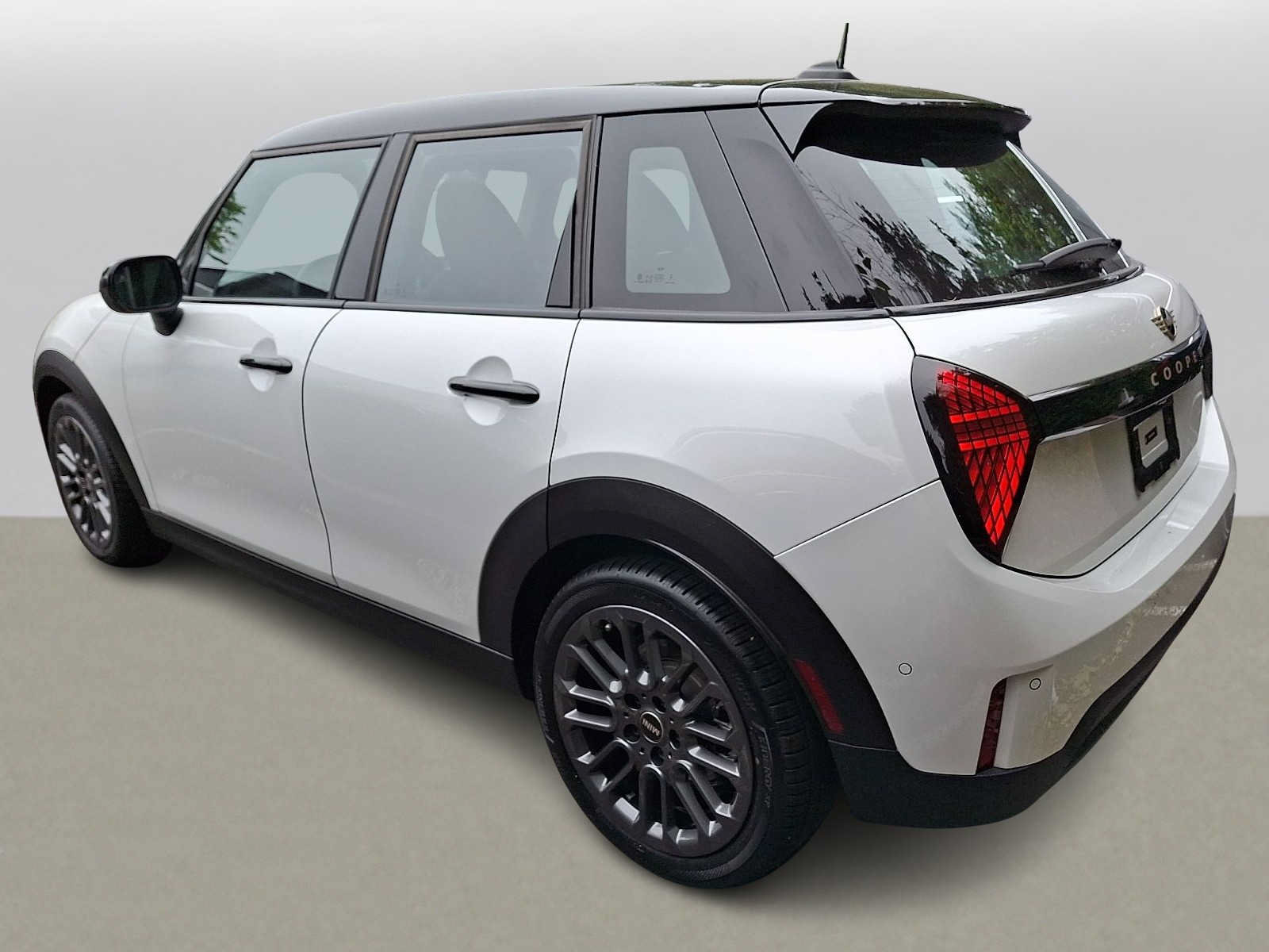 Certified 2026 MINI Cooper 4-Door Hardtop FWD image 5