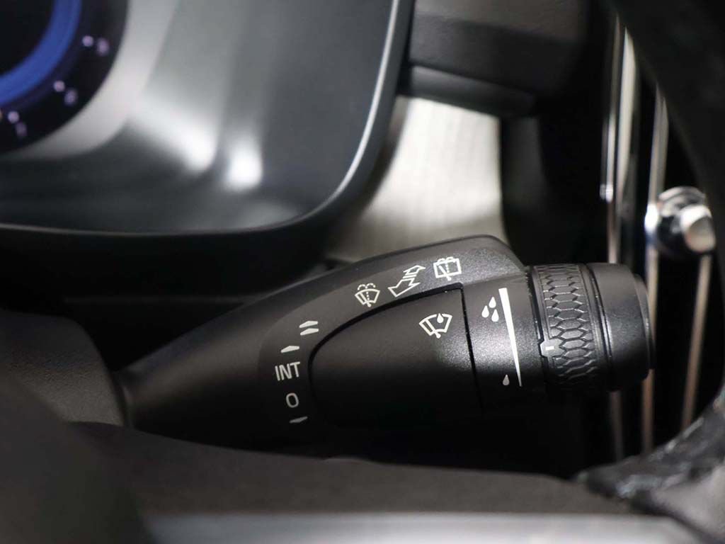 Used 2023 Volvo XC40 B5 Plus w/ Climate Package AWD/4WD image 41