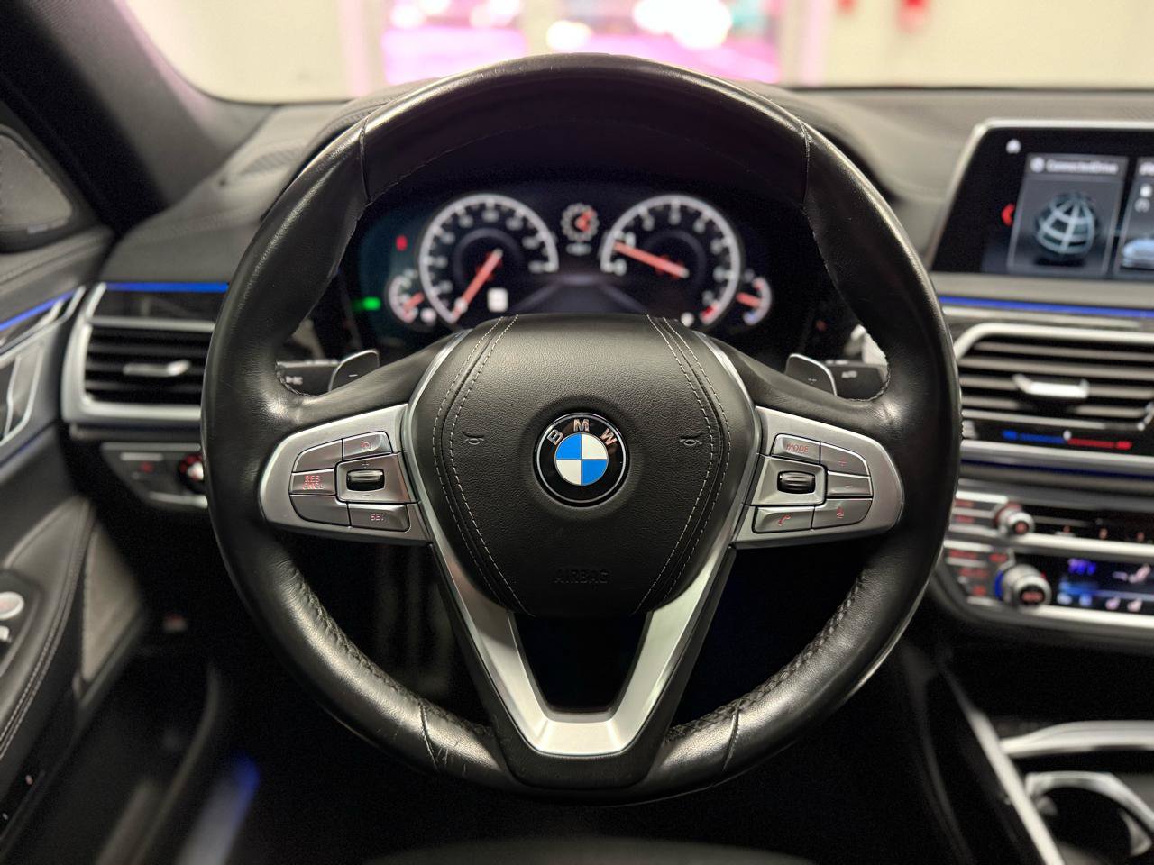 Used 2019 BMW 750i xDrive w/ M Sport Package AWD/4WD image 17