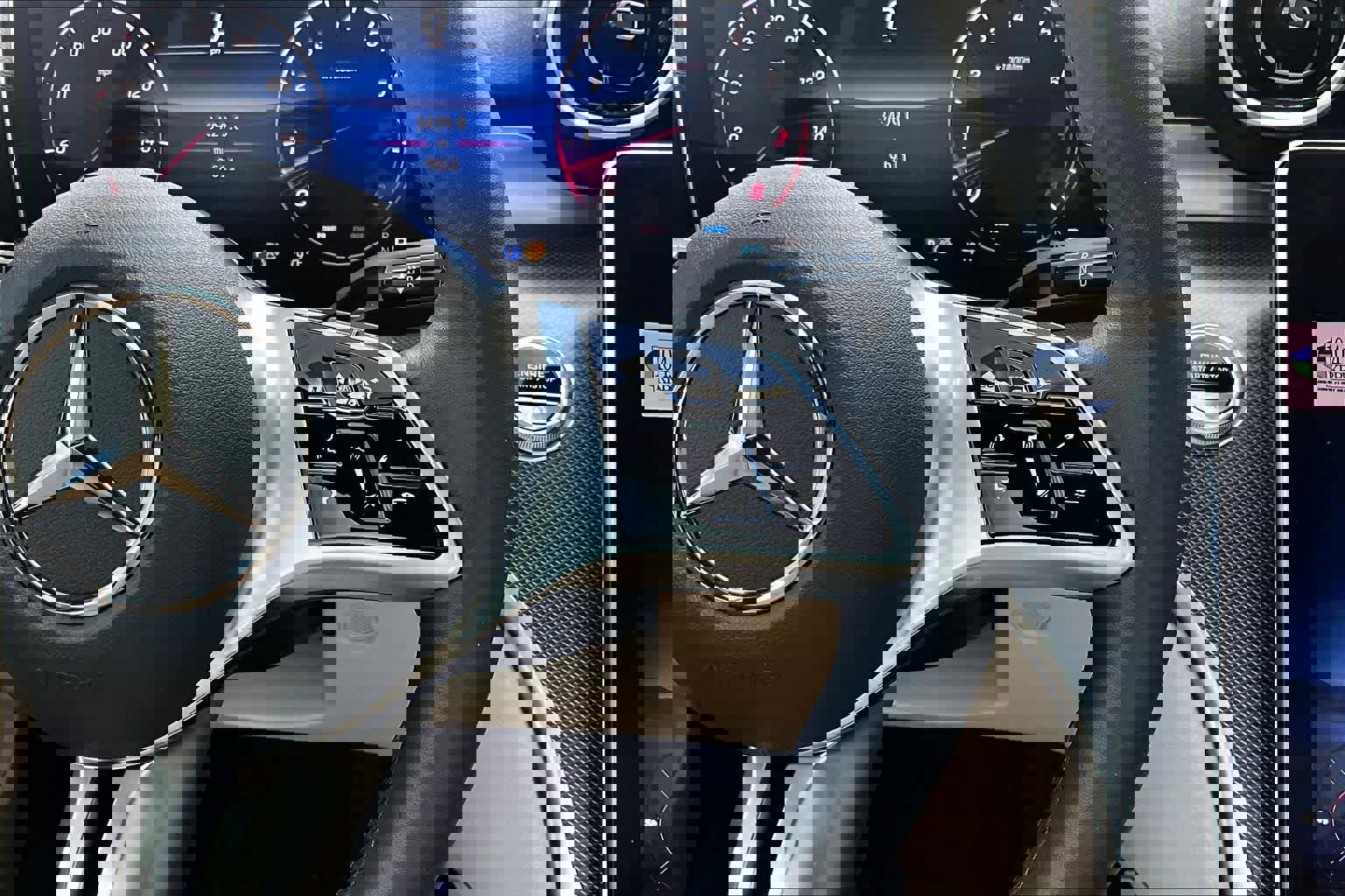 Used 2025 Mercedes-Benz C 300 Sedan image 23