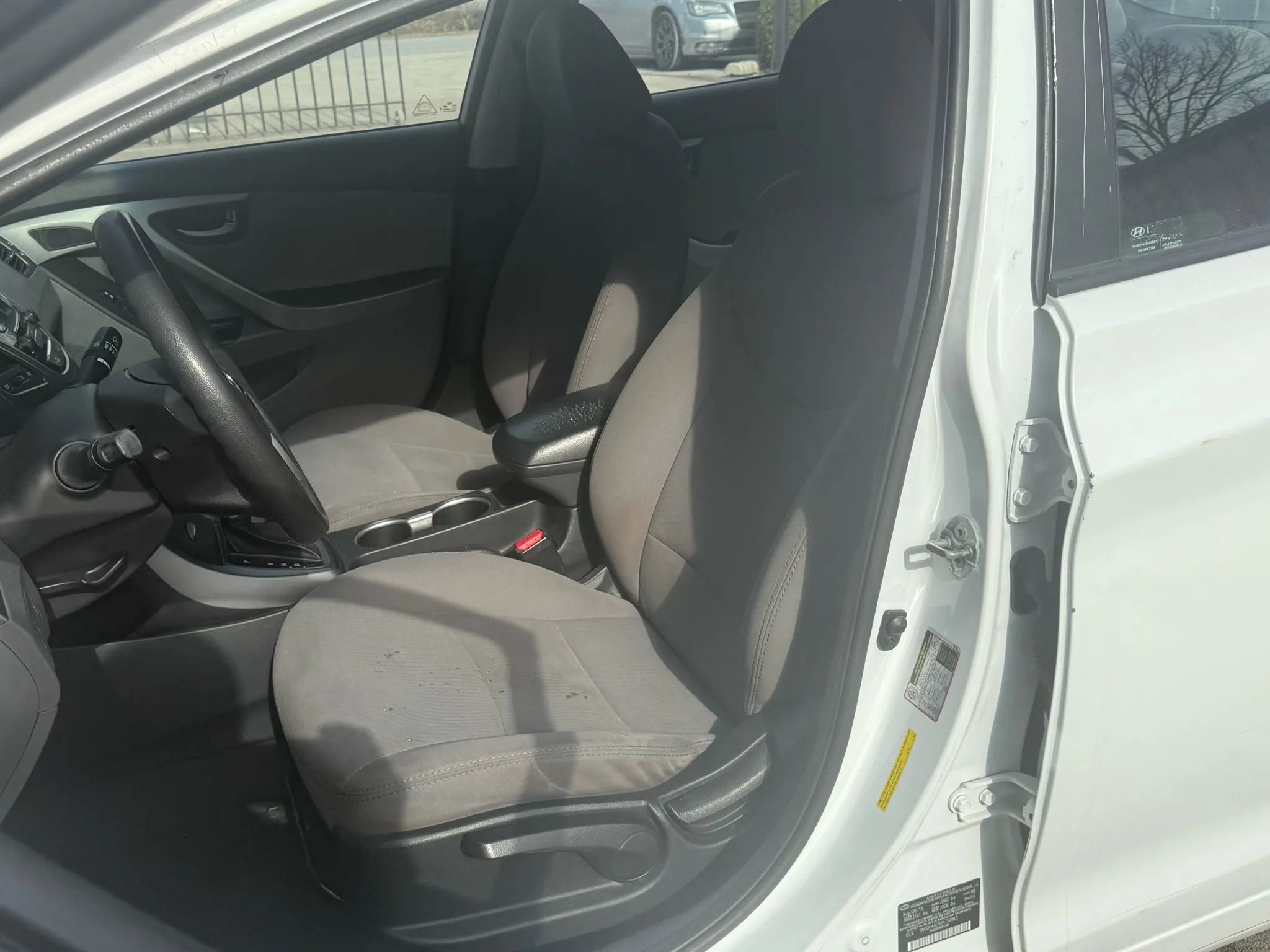 Used 2016 Hyundai Elantra SE image 9