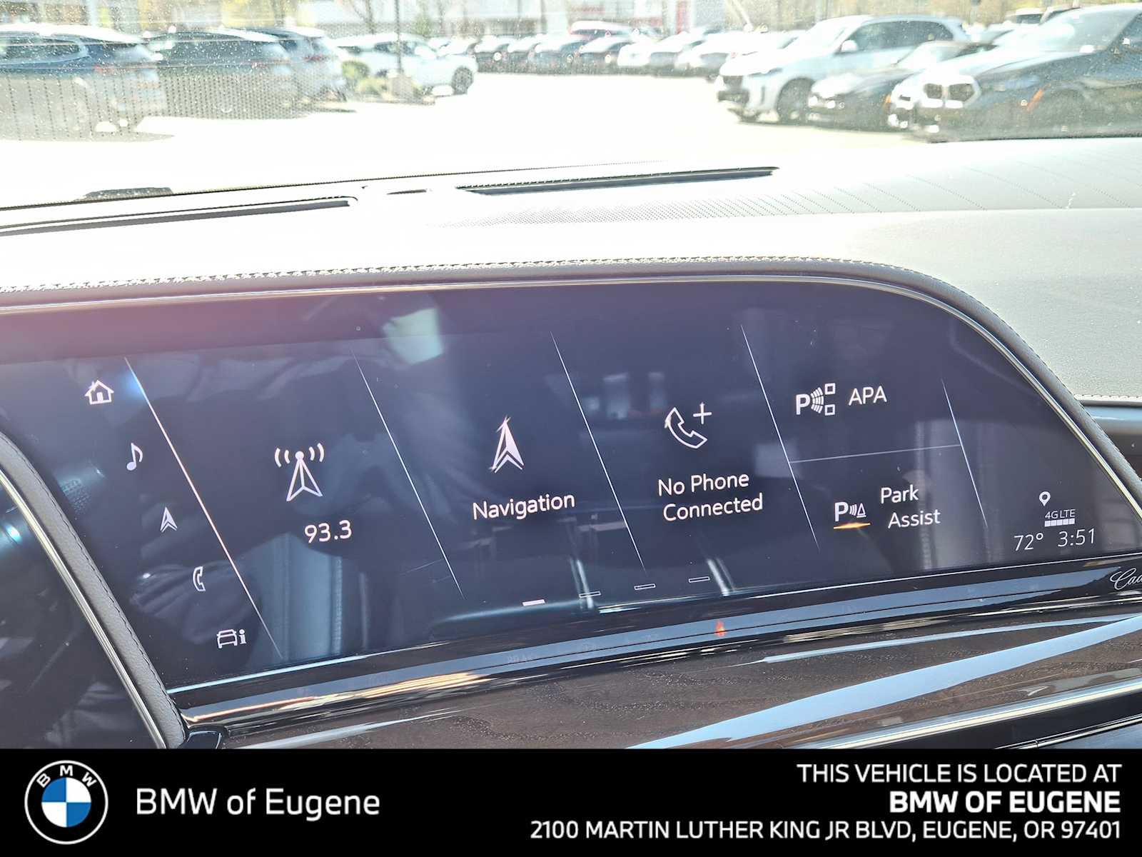 Used 2024 Cadillac Escalade ESV Premium Luxury Platinum AWD/4WD image 29