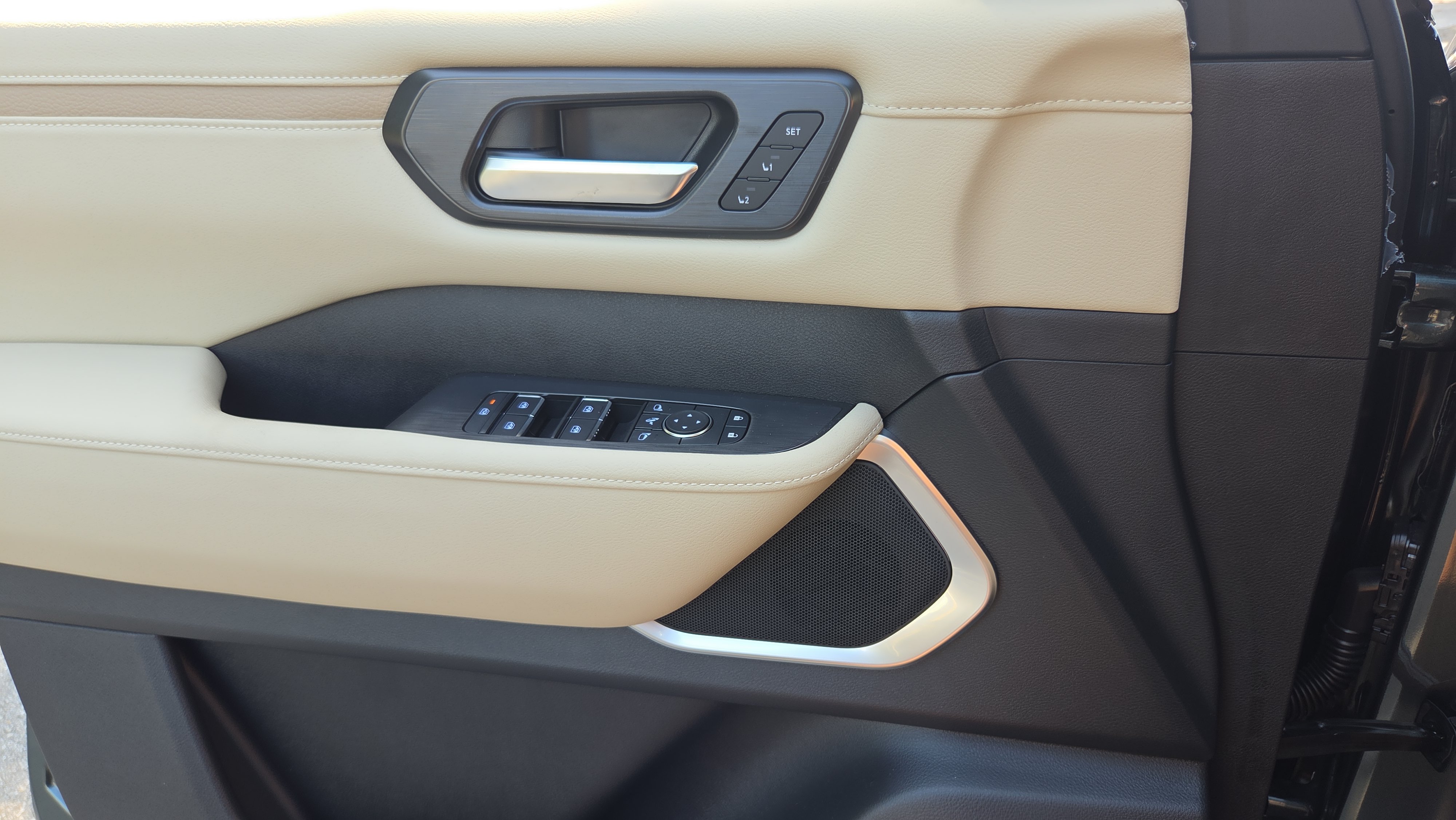 New 2026 Nissan Armada Platinum AWD/4WD image 30