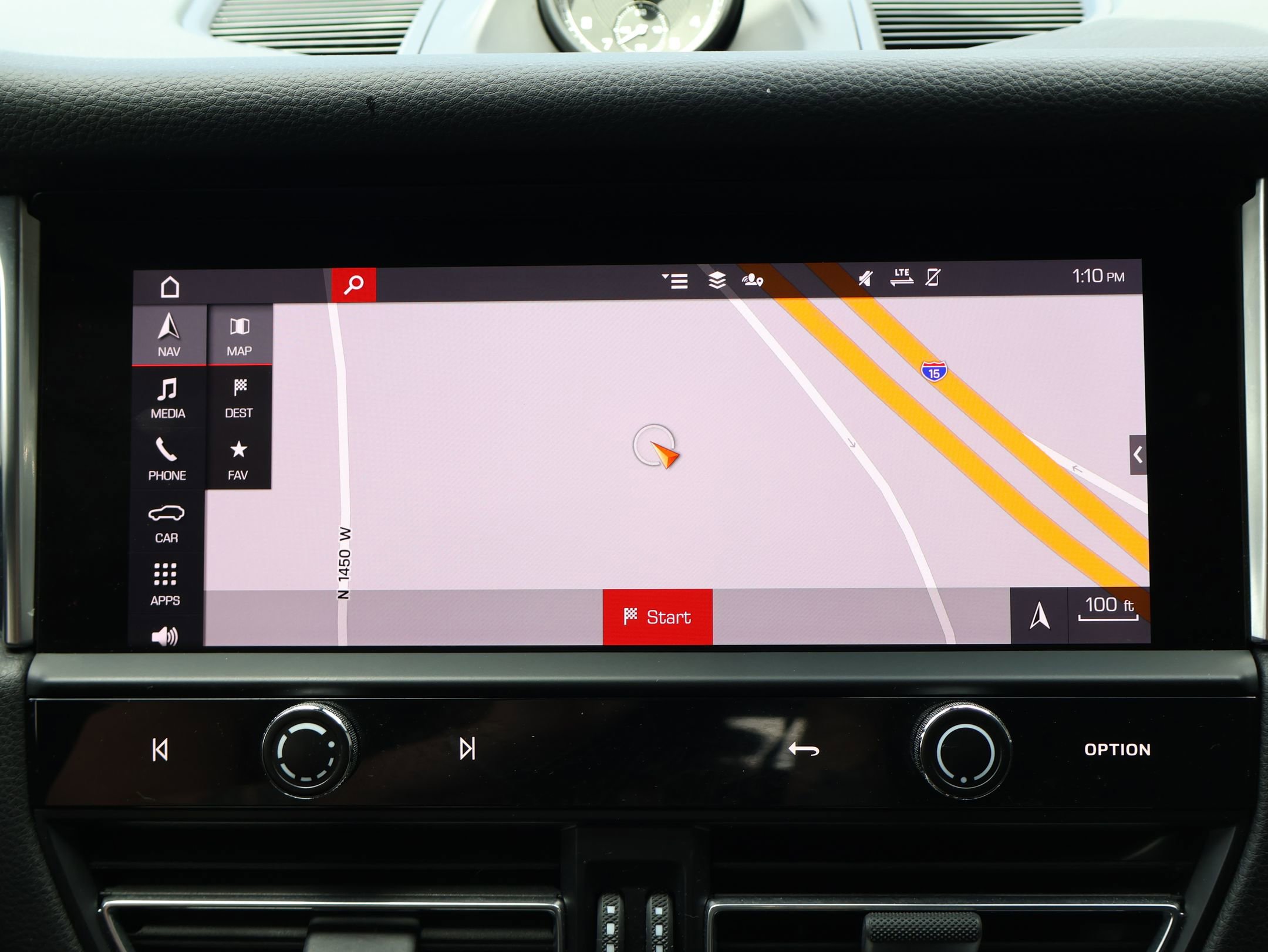 Certified 2023 Porsche Macan image 19