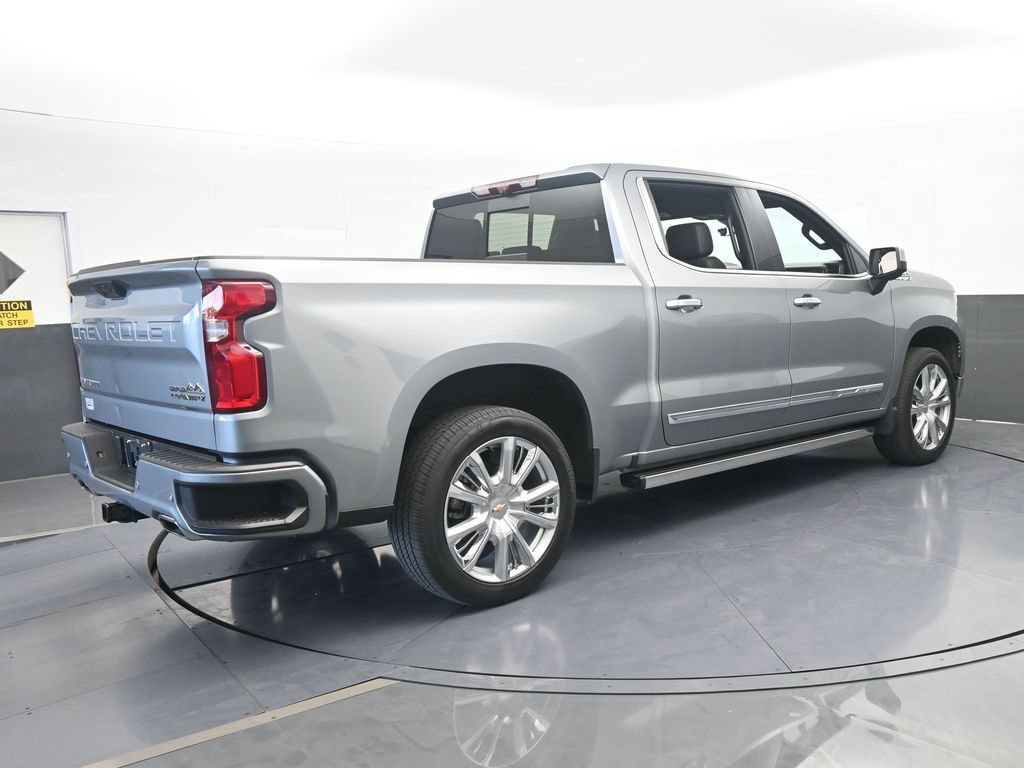 Used 2024 Chevrolet Silverado 1500 High Country w/ Technology Package AWD/4WD image 6