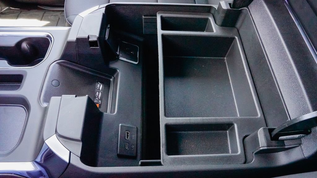 New 2026 GMC Sierra 1500 SLT w/ SLT Convenience Package image 19