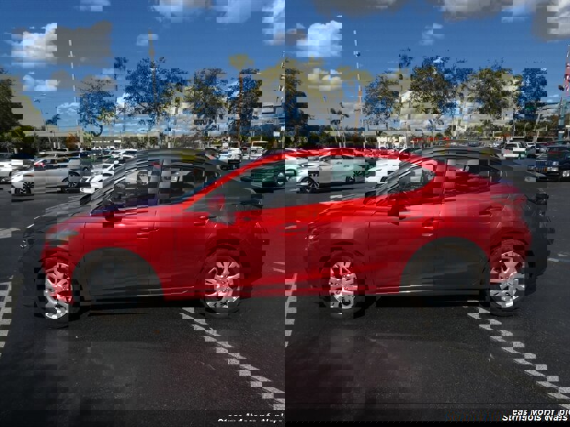 Used 2015 MAZDA MAZDA3 i Sport image 10