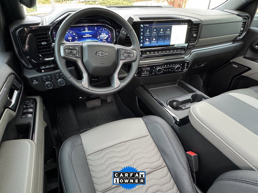 Used 2025 Chevrolet Silverado 2500 ZR2 w/ Technology Package image 18