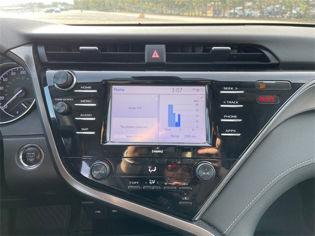 Used 2020 Toyota Camry SE image 23