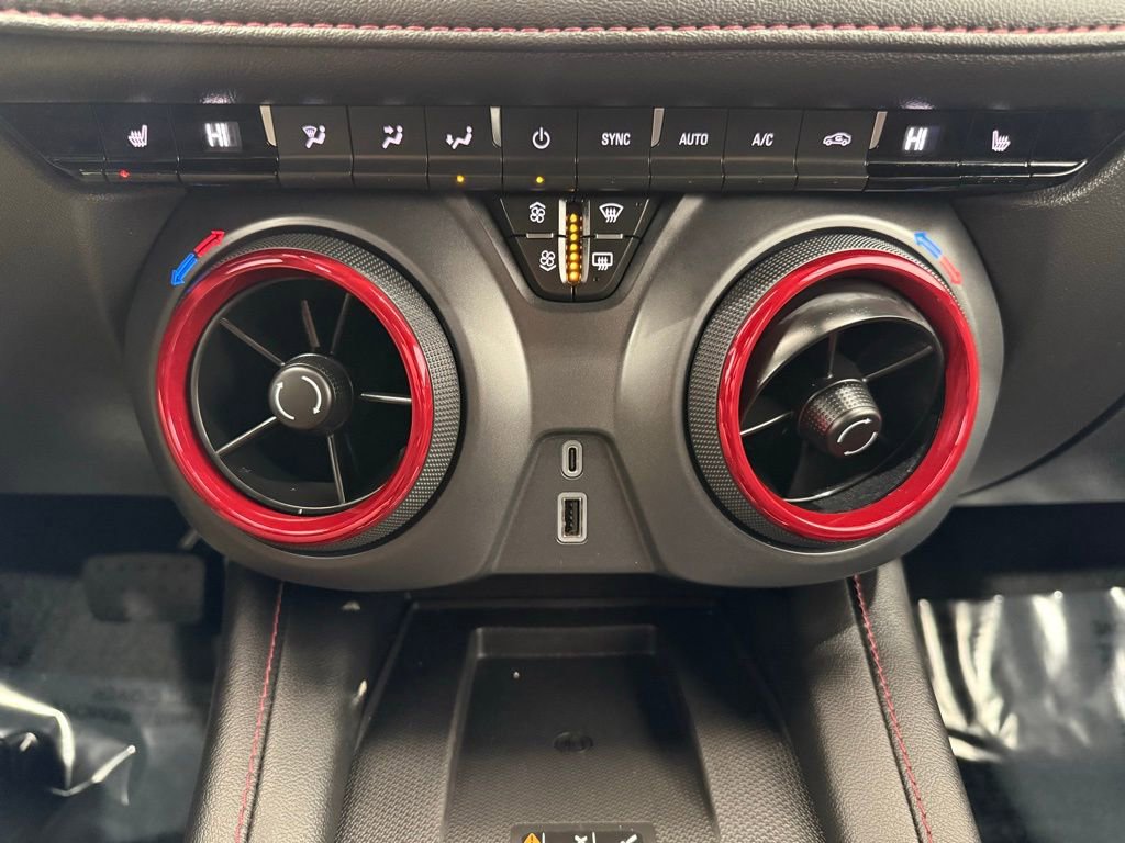 Used 2025 Chevrolet Blazer RS image 37