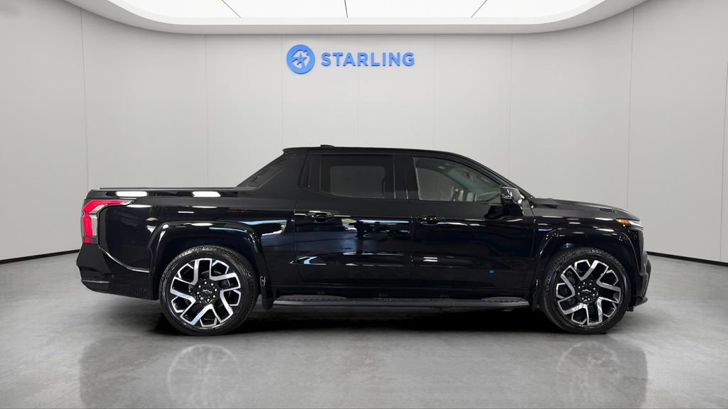 Used 2024 Chevrolet Silverado EV RST image 11
