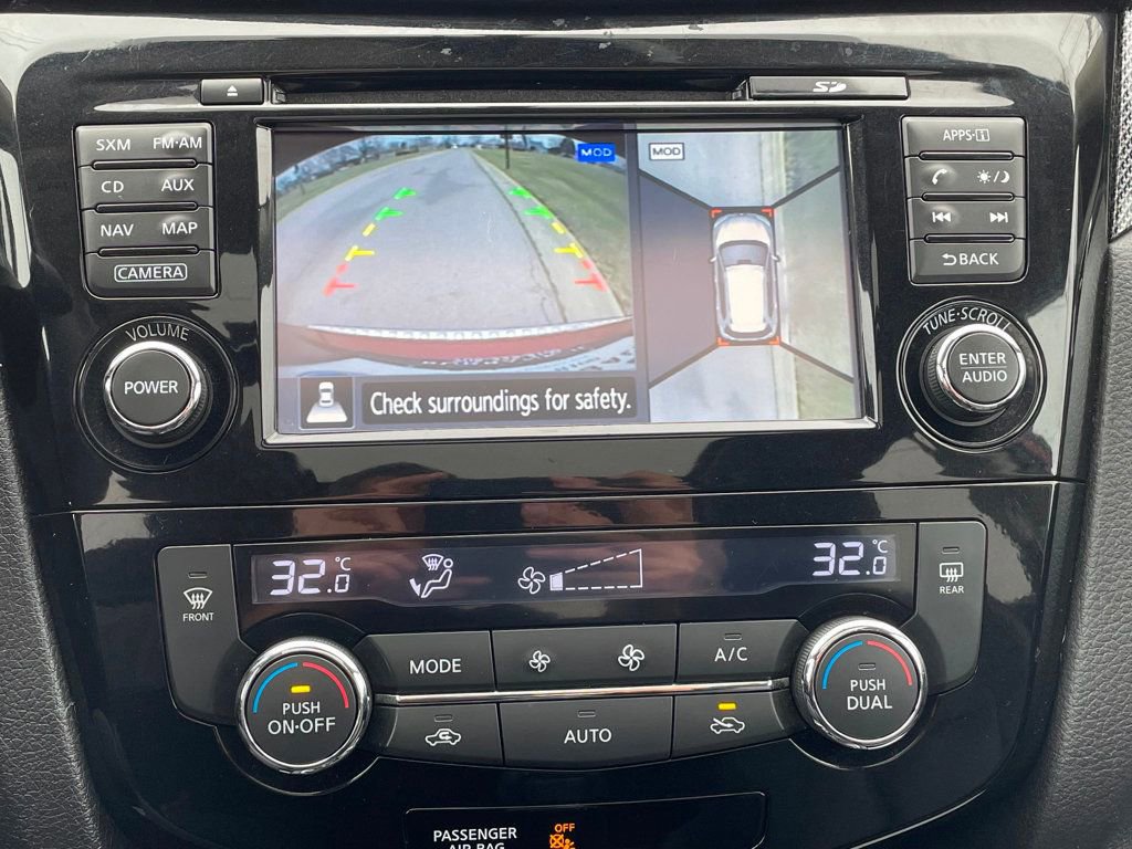 Used 2015 Nissan Rogue SL image 26