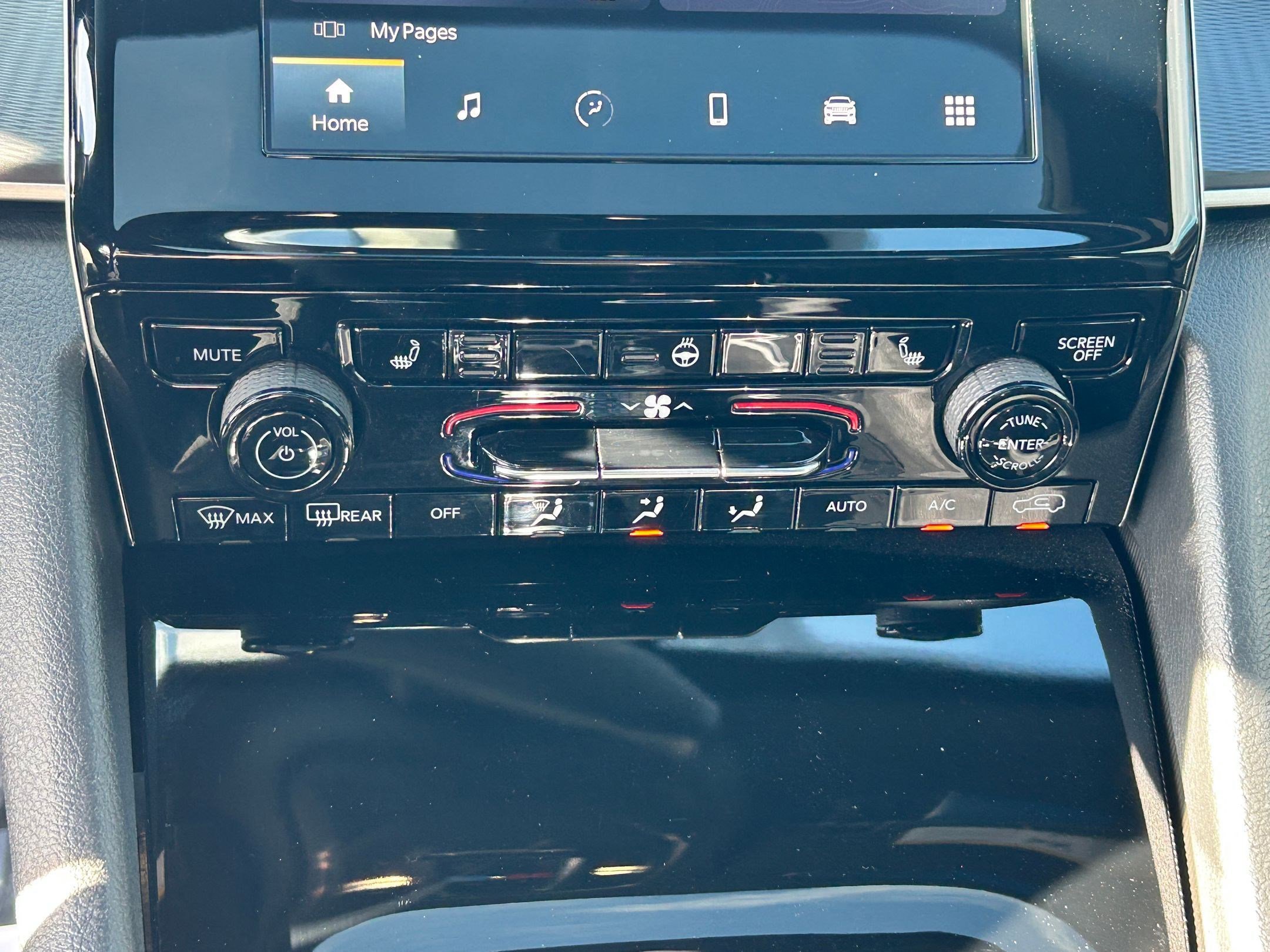 Used 2024 Jeep Grand Cherokee L Altitude image 21