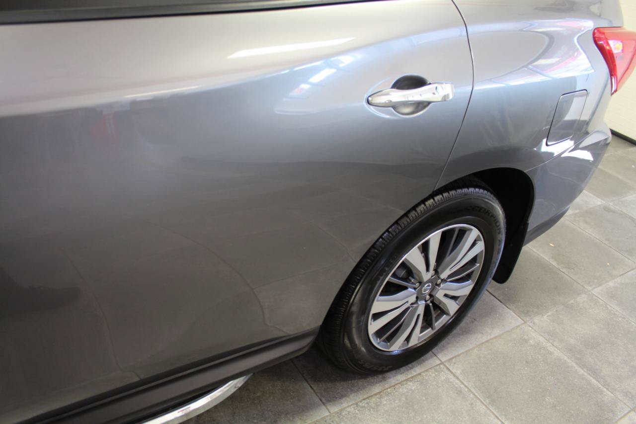 Used 2020 Nissan Pathfinder SL AWD/4WD image 37