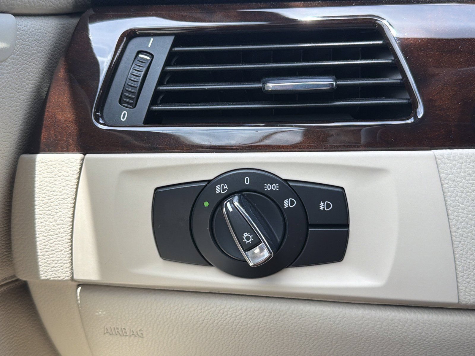 Used 2013 BMW 328i Convertible RWD image 21