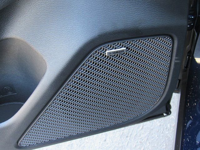 New 2026 Mitsubishi Outlander SE image 12