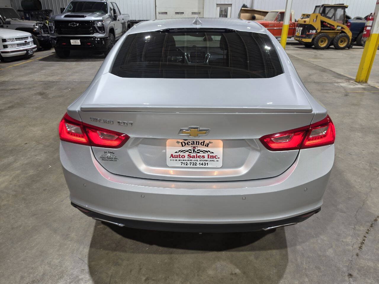 Used 2017 Chevrolet Malibu Premier w/ Premier Sun and Wheel Package FWD image 10