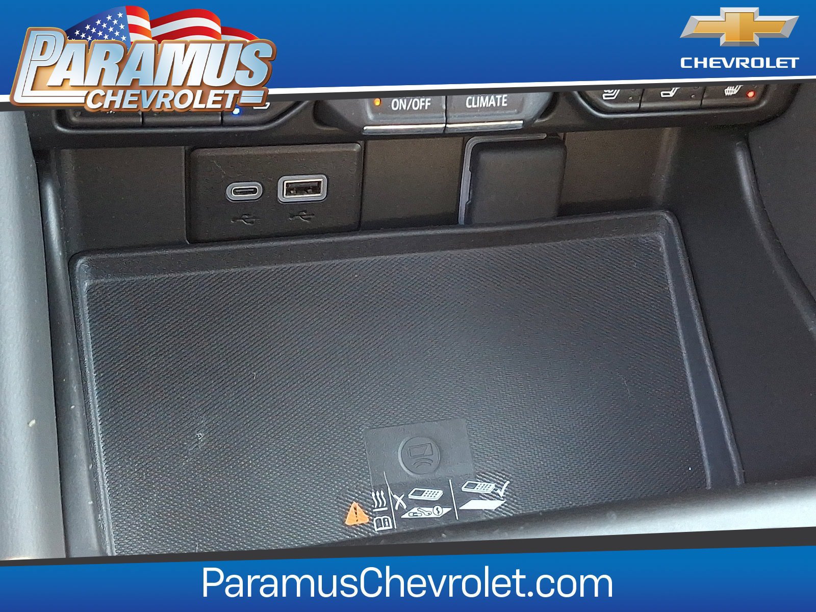 Used 2024 Chevrolet Suburban High Country AWD/4WD image 26