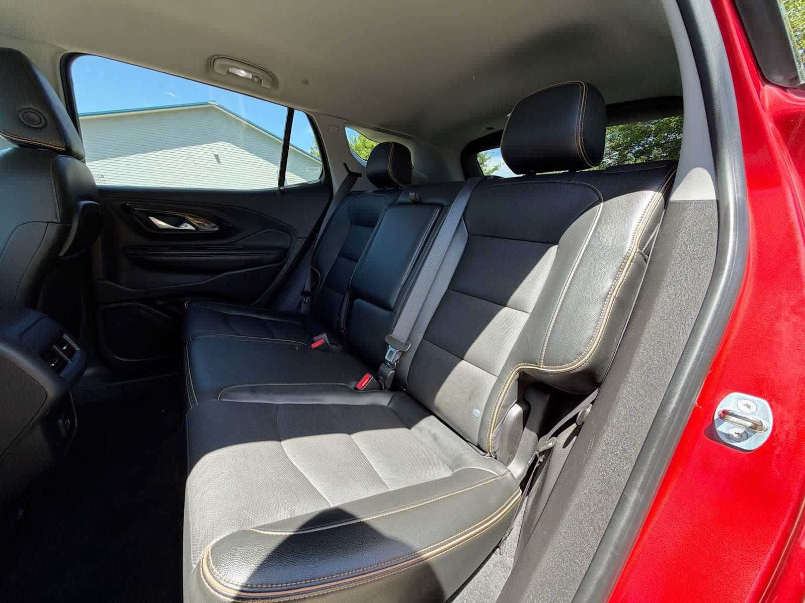 Used 2023 GMC Terrain AT4 AWD/4WD image 16